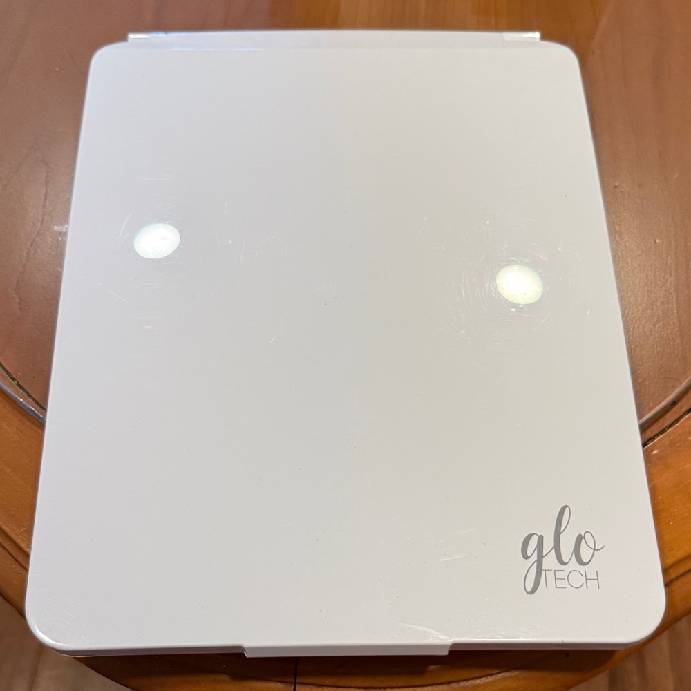 White Compact Mirror